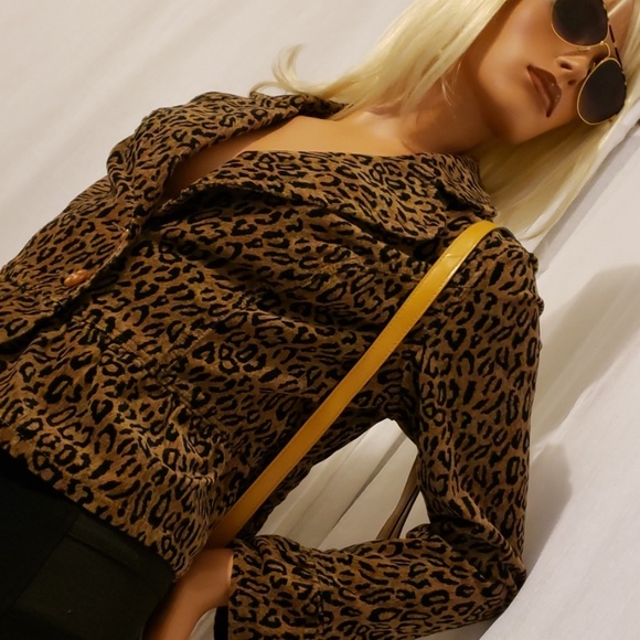 SOLD IN LOT ONLY - Picture 4 of 7